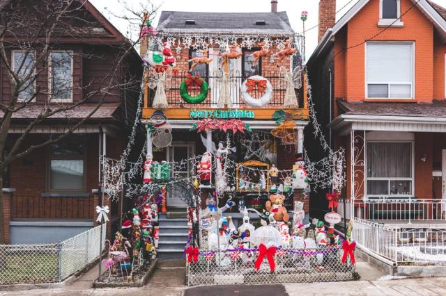 Americans Believe *This* Is How Long You Should Leave Up Your Holiday Decorations