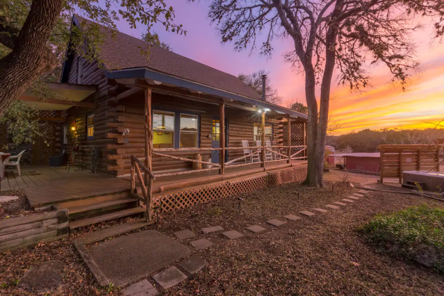 These 7 Cozy Cabins Near Austin Are the Perfect Getaway