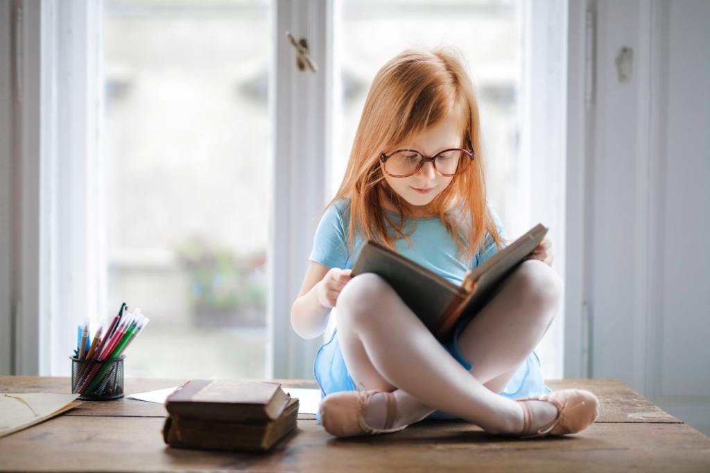 girl reading