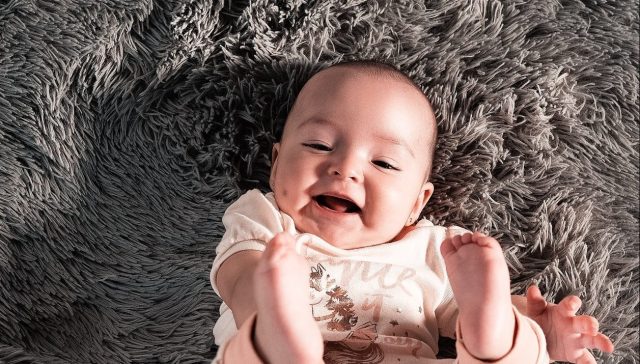 New Research Shows What Baby’s Coos & Cries Say About Language