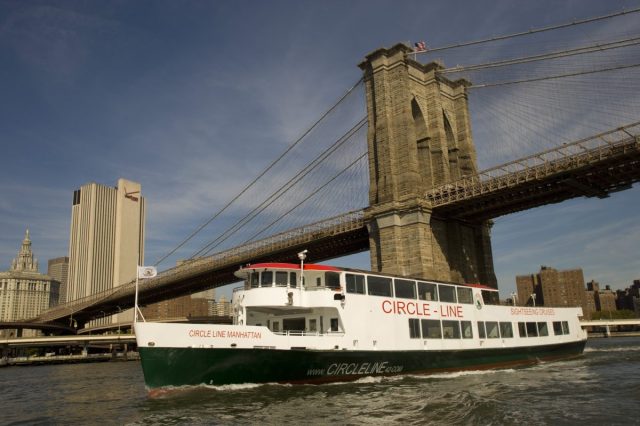 Circle line boat and Brooklyn Bridge