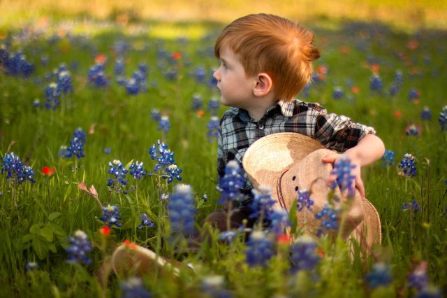 6 Ways to Explore Nature with Preschoolers