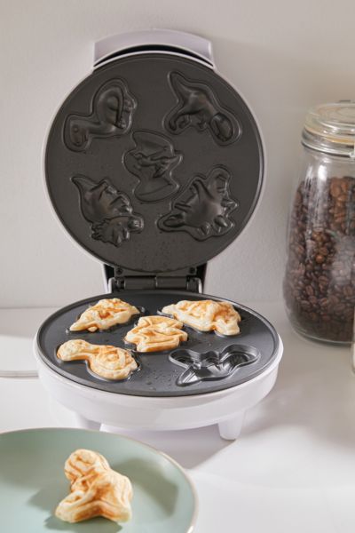 Breakfast Just Went Paleo with This Dino-Shaped Waffle Maker