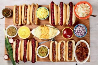 hot dog charcuterie board