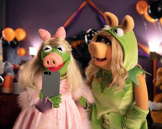 Disney+ Just Dropped New Images of Muppets Halloween Movie to Air This Fall