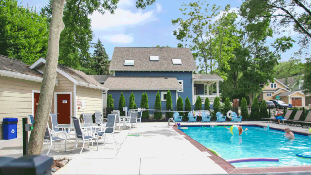 8 Airbnb Rentals for Chicago Families with Epic Pools