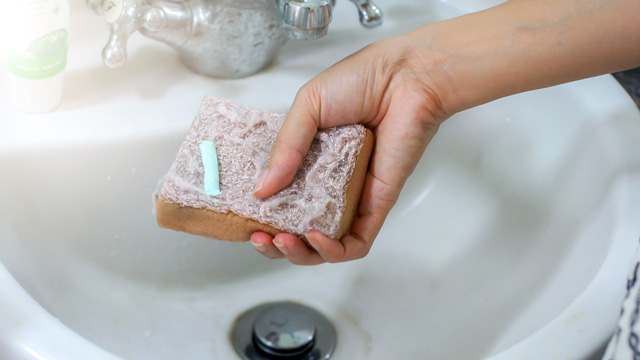 using toothpaste is a smart cleaning hack