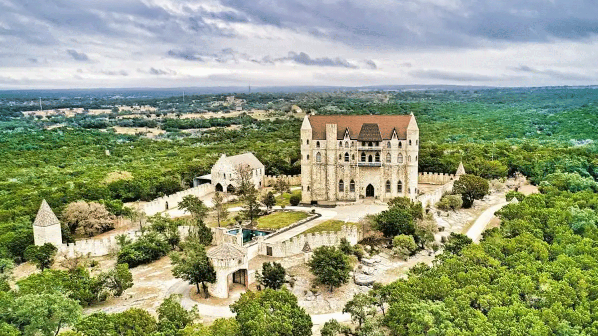 Airbnb Castles You Can Rent For The Night - Tinybeans