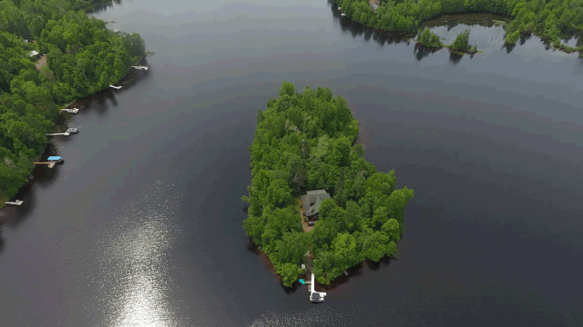 vacation rental on its own private island in wisconsiin