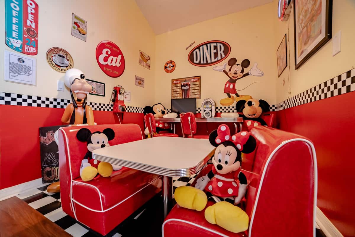 Disney Mickey Mouse Diner Playset 