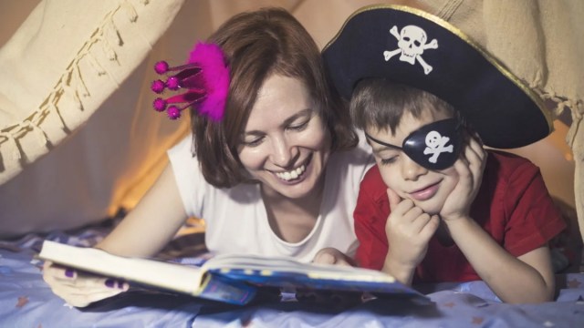 21 Pirate Jokes for Kids & Their Mateys