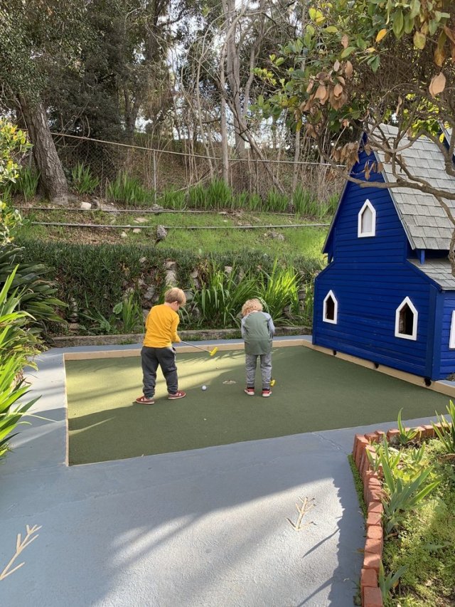 the best places to go mini golfing in los angeles