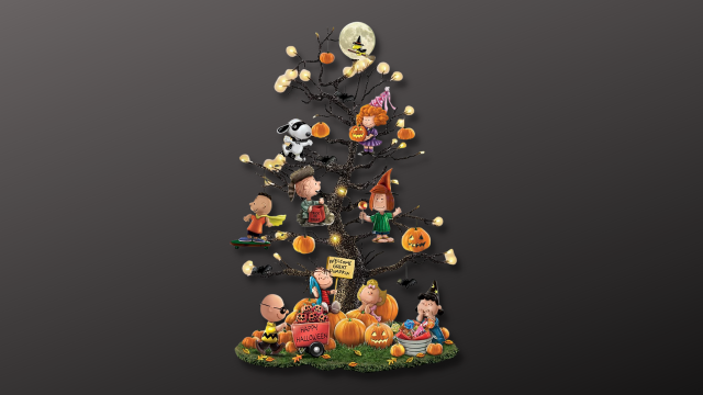 Celebrate Halloween in Charlie Brown Style with This Tabletop Tree