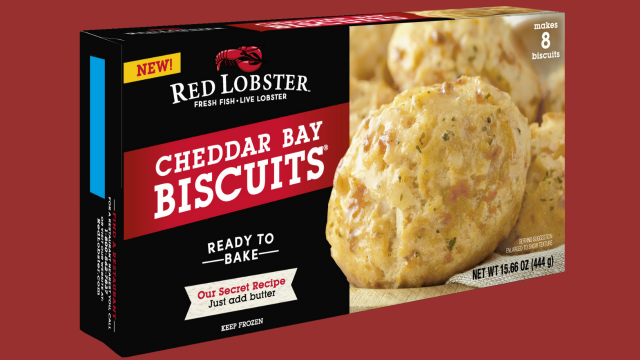 Take & Bake Red Lobster Cheddar Bay Biscuits Are Here to Save Dinnertime