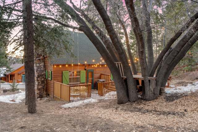 best winter cozy cabin
