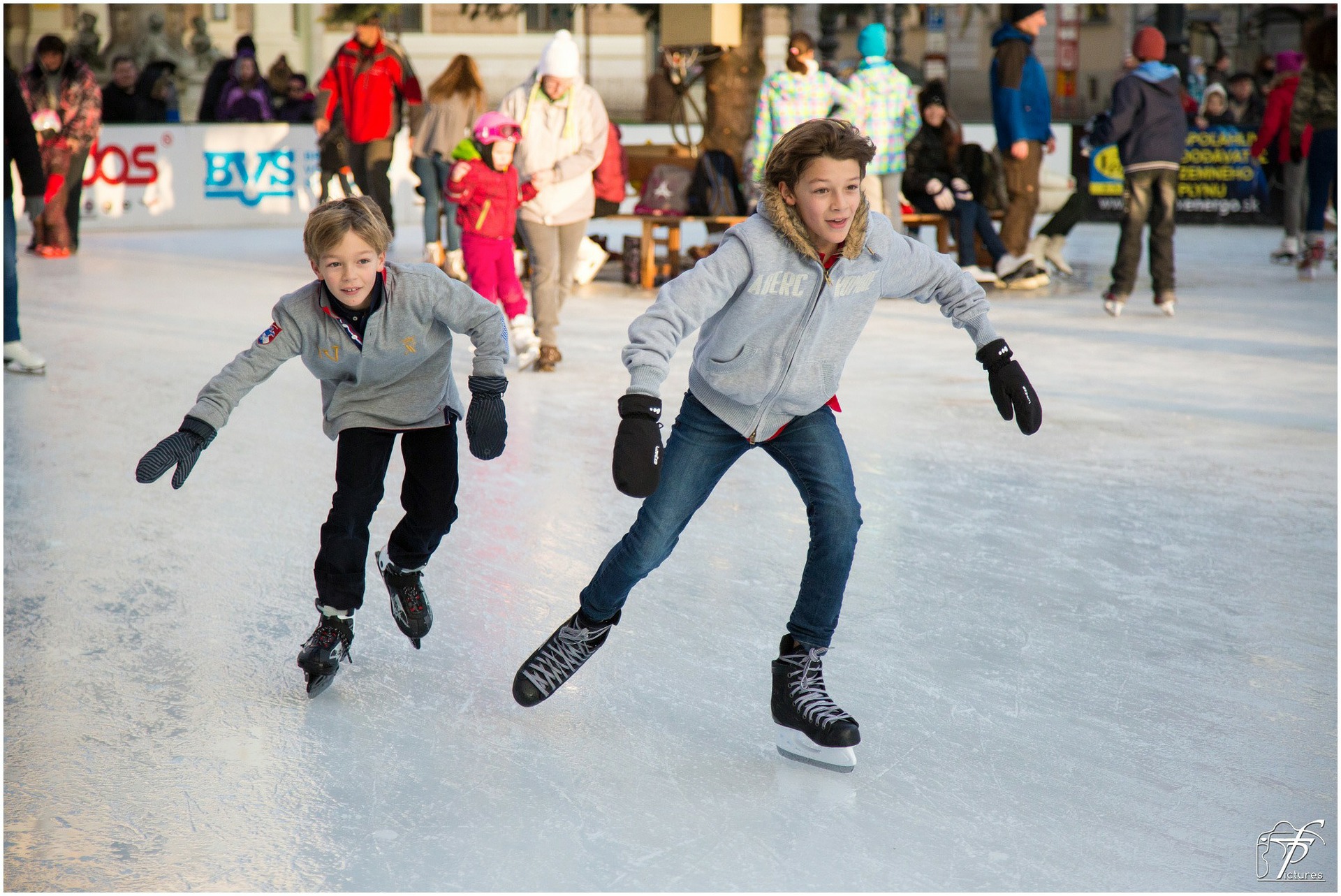 ruxley manor ice skating party 2022 clipart