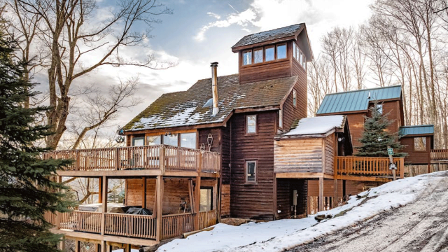 Let It Snow! 8 Cozy Vacation Rentals Best Visited in Winter