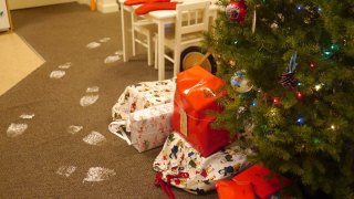 a cute holiday hack: make Santa footprints