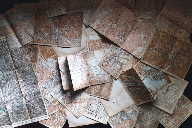 how to gift wrap a box using old maps