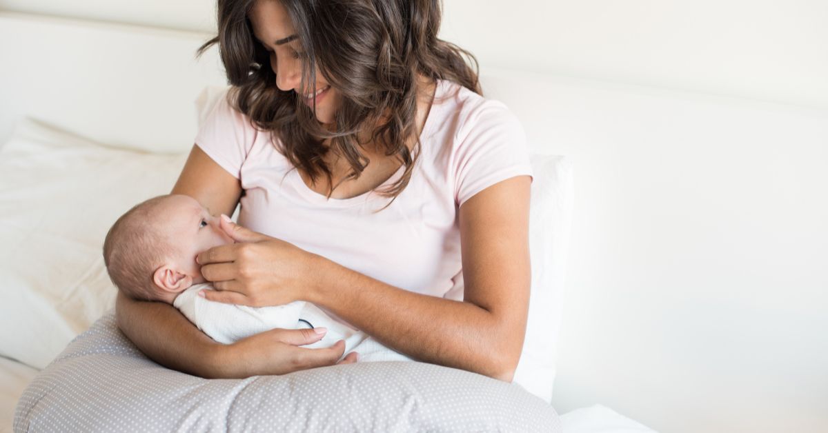 Best Nursing Pillows for Breastfeeding Mamas - Our Top Picks