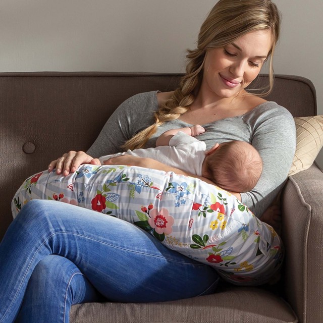The Best Nursing Pillows for Breastfeeding