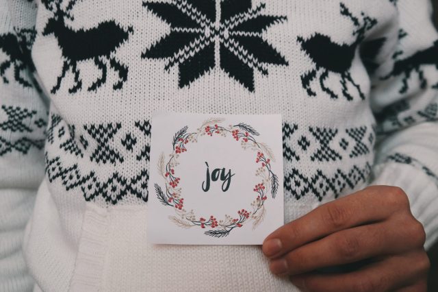 Skip the Post Office & Send Real Holiday Cards with This New Service