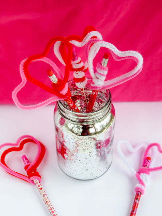 heart-shaped pencil toppers are an easy DIY Valentine's Gift