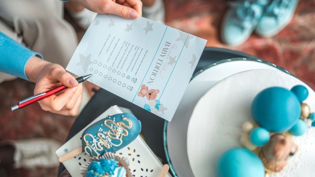 10 Fun & Easy Baby Shower Games Your Guests Will Love