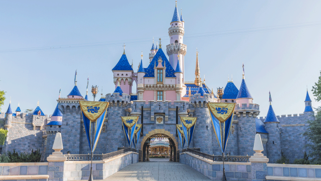 8 Easy Ways to Save on a Disney Trip This Year