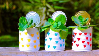 use tin cans in upcycled crafts