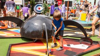 mini golf in chicago pixar putt at navy pier