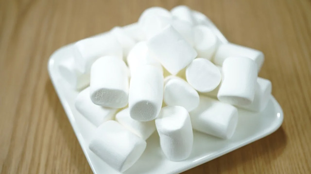 marshmallows are good supplies for science experiments for kids