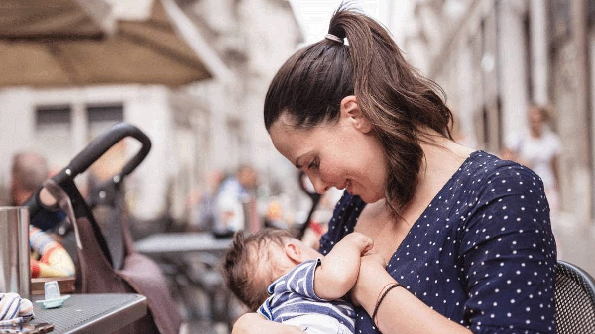 Breastfeeding Essentials: Tips, Tricks & Gear - Tinybeans