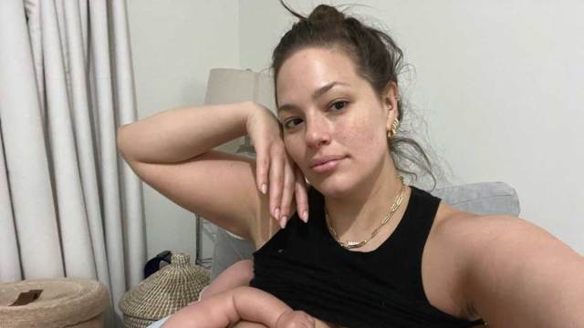 Ashley Graham Shares A Pic of What It’s Like to Breastfeed 2 Kids At Once