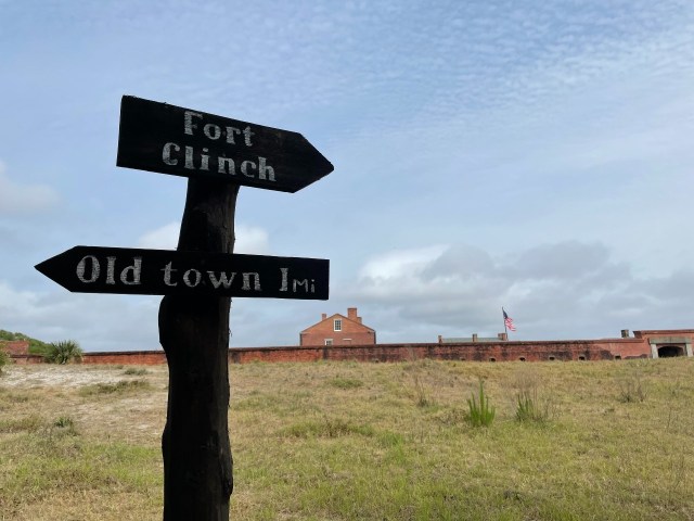 fort clinch signs on amelia island 