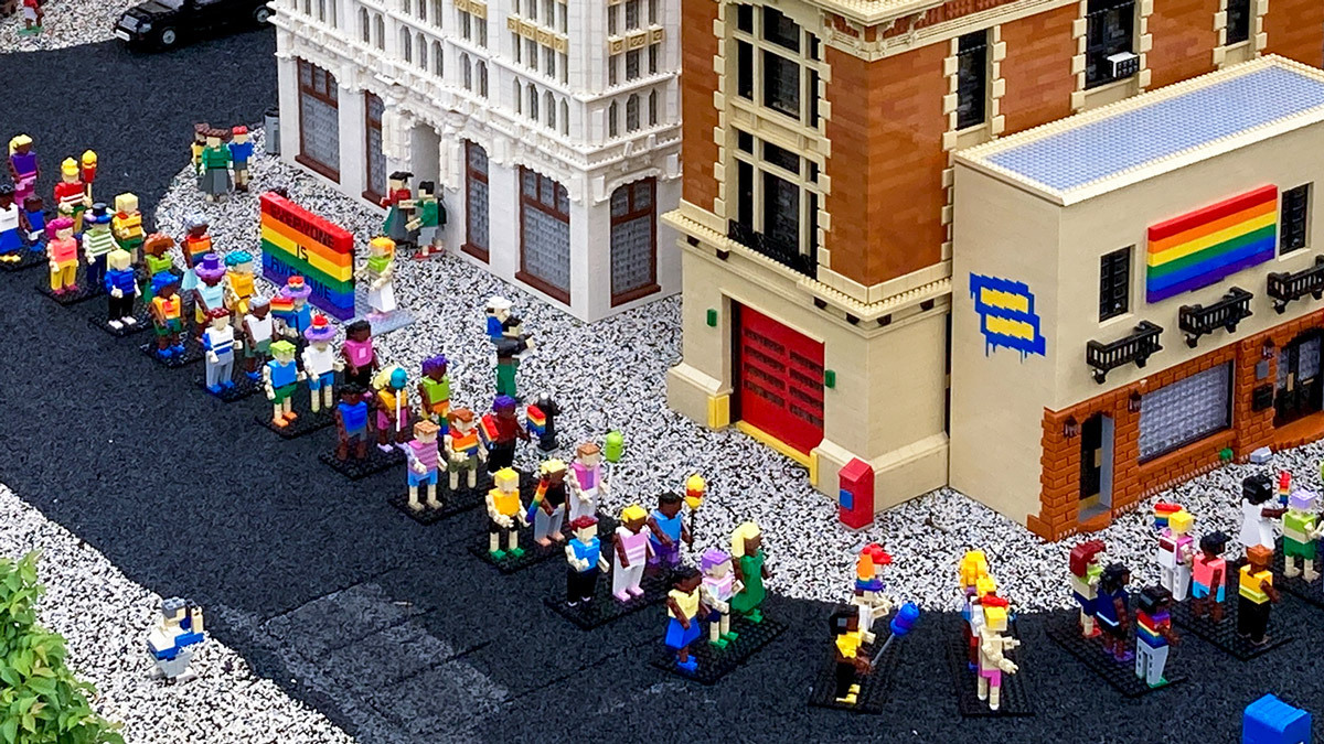 lego-pride-parade.jpg