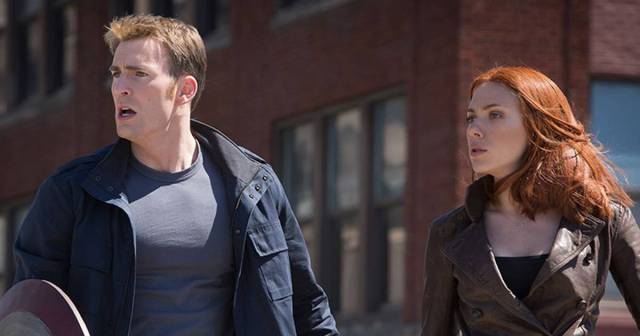Chris Evans and Scarlett Johansson in Captain America: Winter Soldier