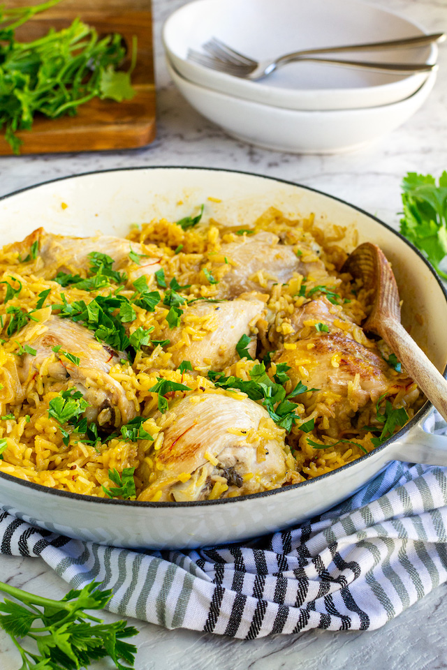 chicken and rice is an easy dinner recipe