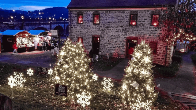 This Town Has a Live Advent Calendar & It Brings All the Holiday Cheer