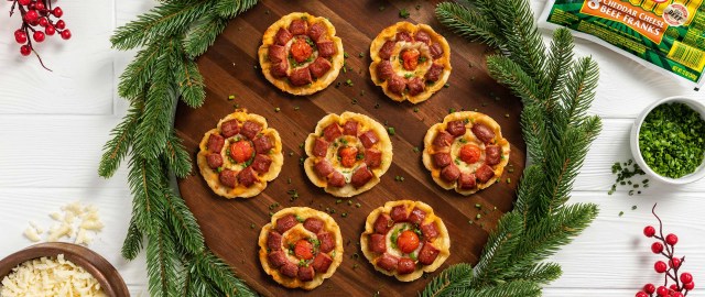 Recipe: Cheddar Dog Wreath Tartlets