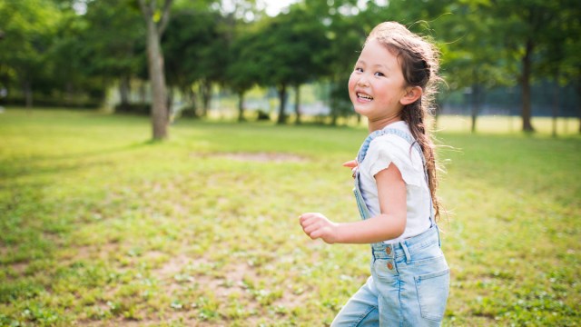 little girl running in a field, things you shouldn't say to your daughter