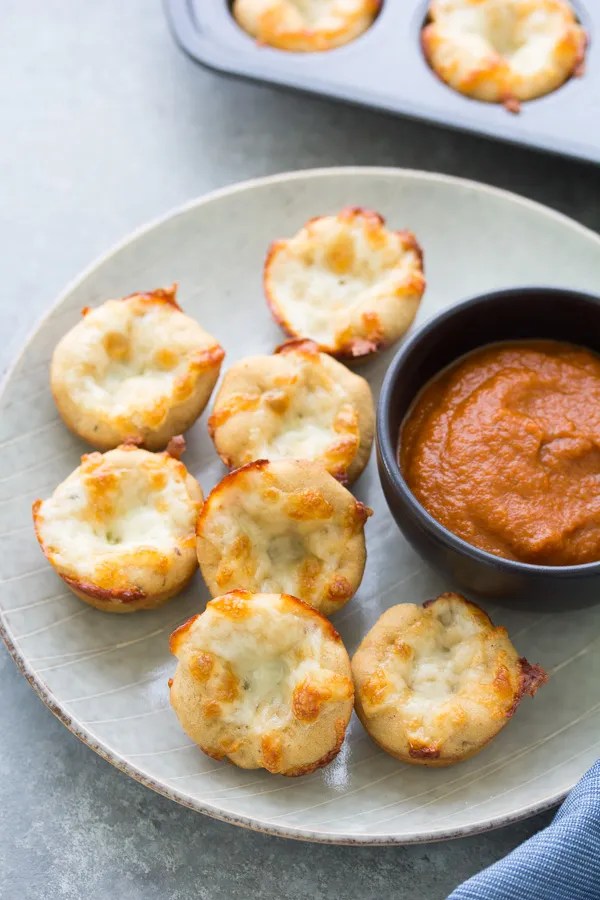 cheese pizza bites are a good recipe for picky eaters