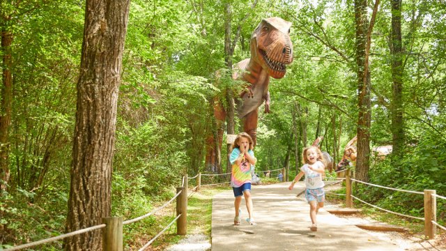 best places to take kids who love dinosaurs