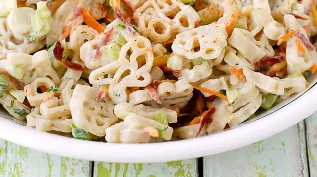 picture of gluten-free macaroni pasta salad