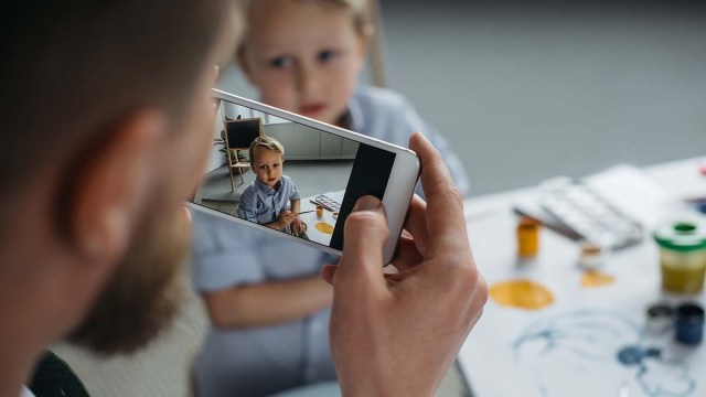 The New Parenting Trend on Social Media? Giving Your Kids Privacy