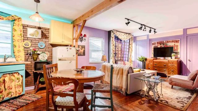 You Can Stay On Your Favorite Sitcom Set with this Viral TV Show-Themed Airbnb