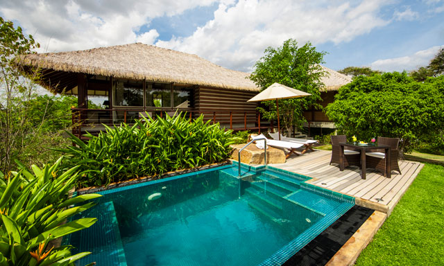 room with plunge pool in sri lanka