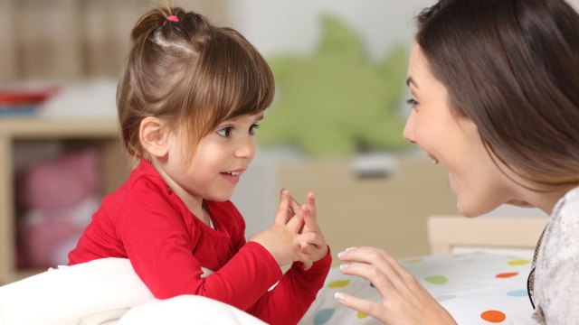 mom talking to toddler to help build her vocabulary