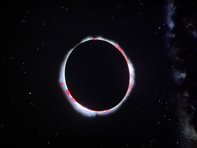 Image of full total solar eclipse from movie at planetarium at Cleveland Museum of History