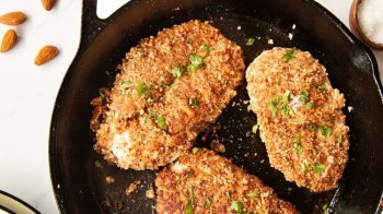 almond crusted chicken breast recipe from Everyday Dishes